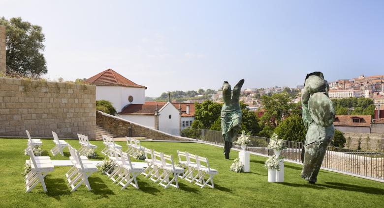 Art at Hotel Tivoli Kopke Porto Gaia, Candido Pazos Brixida y Breogan